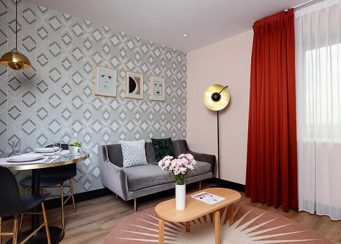 Boutique מלון דירות 4*